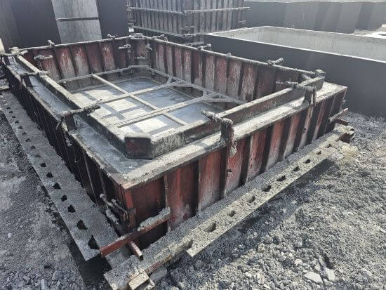 Zbiorniki betonowe Myszyniec w procesie produkcji